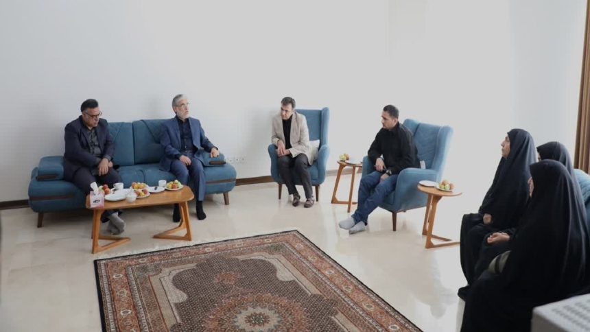 دیدار وزیر علوم با خانواده استادان و دانشمندان شهید حمله رژیم صهیونیستی
