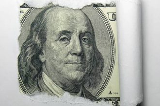 چرا دلار تهران از سایر ارزها سبقت گرفت؟